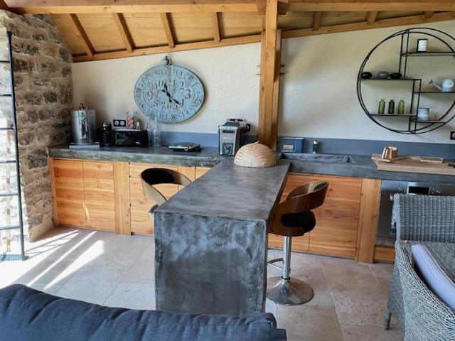 Agreable Chambre D Hote Avec Piscine Et Jacuzzi Thégra Екстериор снимка